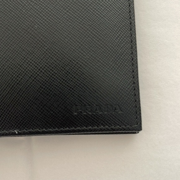 PRADA black Saffiano Leather Bifold wallet card holder passport holder? - Picture 2 of 10